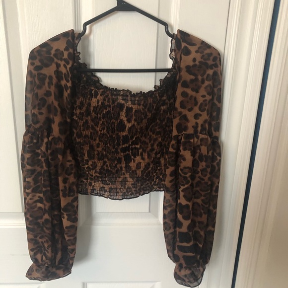 SHEIN cheetah print crop top - Picture 2 of 2